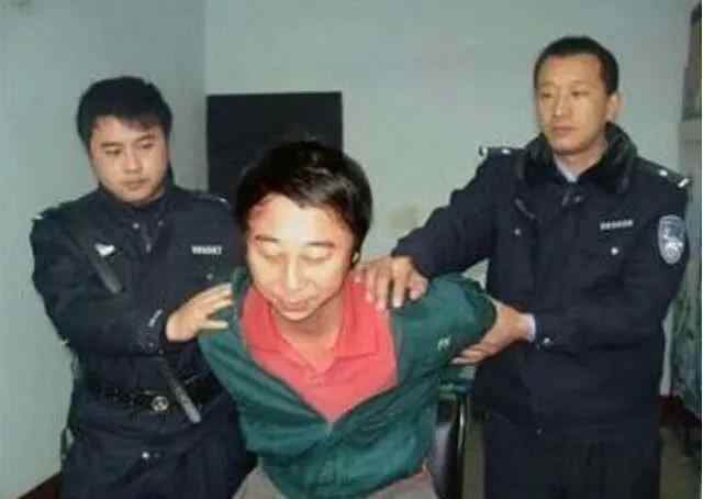 冯巩最近出什么事了 突发噩耗！身居要职的冯巩被抓是怎么回事？