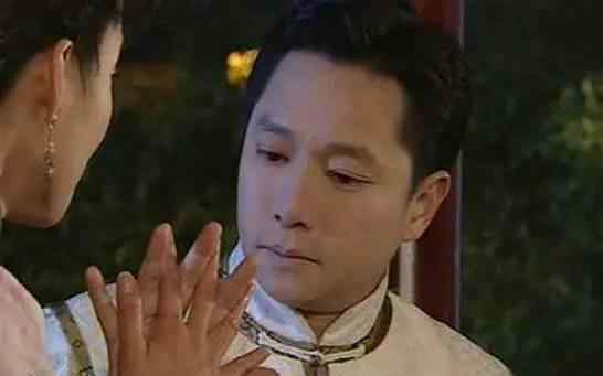 谢祖武的老婆 51岁谢祖武低调娶圈外老婆，如今一家很幸福