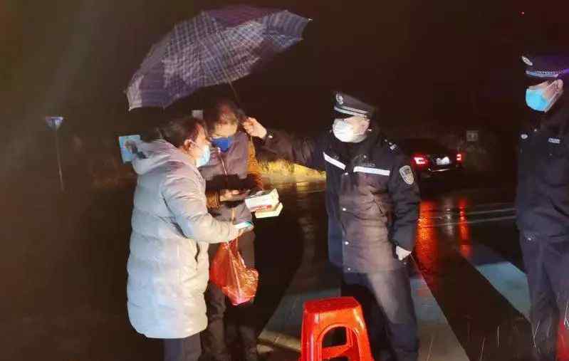 湖南政法干警 战“疫”中的湖南政法干警 令人泪目的铁汉柔情