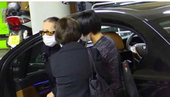何猷龙罗秀茵 蓝琼缨内心强大，参加赌王葬礼不用儿女陪伴，何猷龙照顾罗秀茵