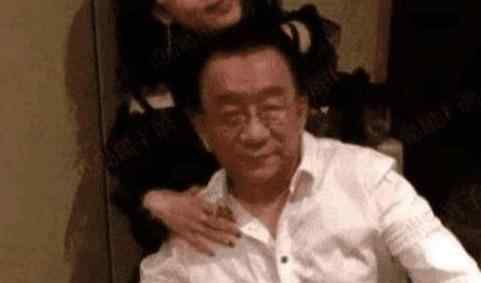 屠夫阿川本人照片 他被叫做“老年陈冠希”？看了这些照片以后，没冤枉他