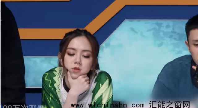 邓紫棋在电竞解说台睡着 究竟说了什么内容
