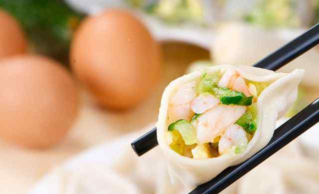 冬至为啥要吃饺子 冬至为什么吃饺子？冬至吃饺子还是立冬吃饺子？冬至是几月几日？