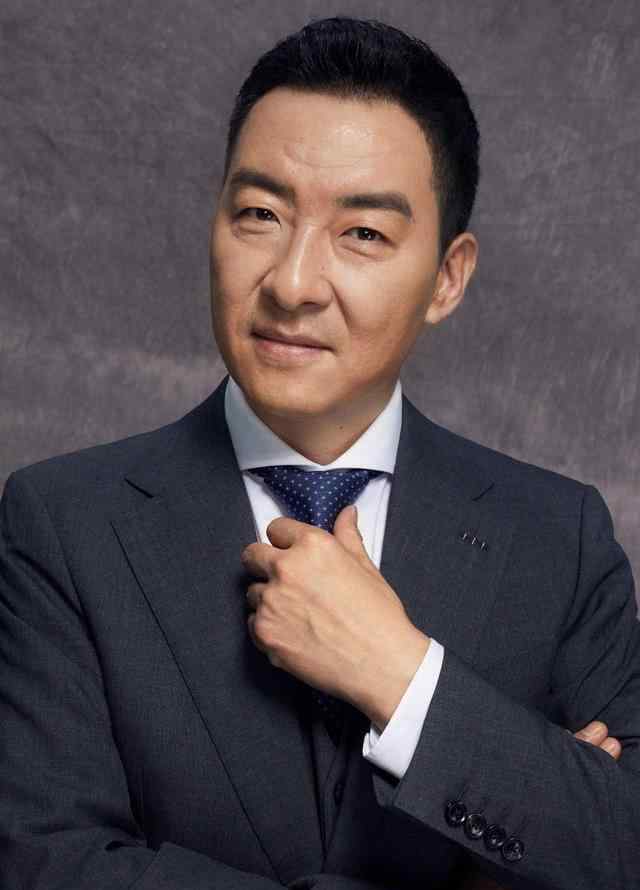 演员郝平 《三叉戟》郝平演活大喷子，演技好到写进教科书，今转型当导演