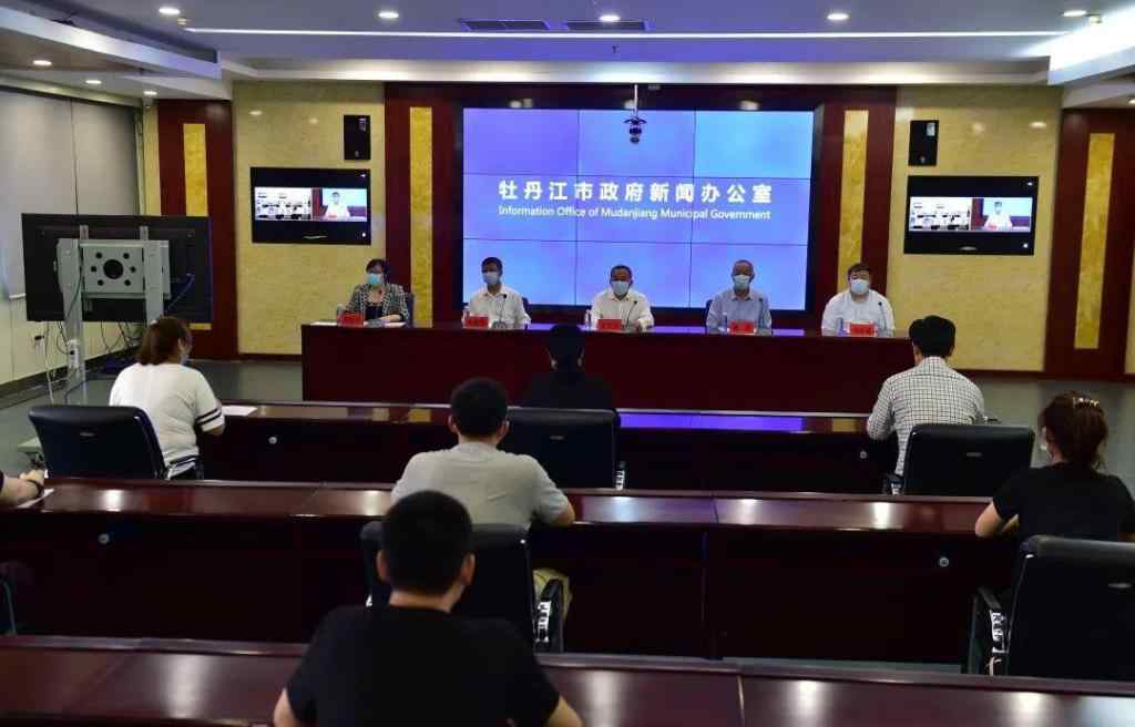 王文力 发布会直击 | 建立“五本台账”确保应检尽检