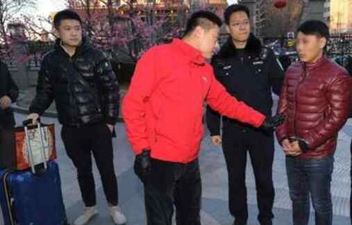 伪装音乐家盗窃是怎么回事 为什么偷东西具体原因揭秘