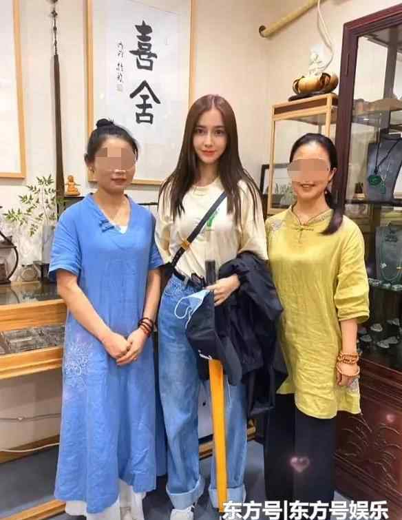 刘亦菲和baby合影 baby刘亦菲赵丽颖与路人合影被赞太美，网友感叹人和人的差距