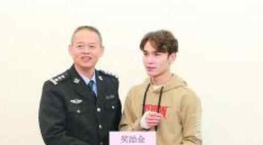 大学生勇救女店主 危险至极真相让人好后怕