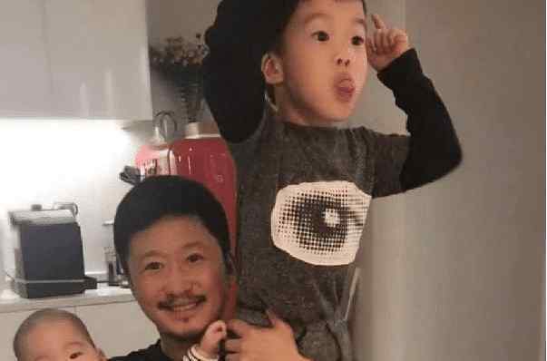 吴京的二儿叫什么名字 吴京大儿子叫吴所谓，二儿子叫吴虑，大家知道是什么意思吗?
