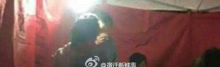 宿迁中学吧 网曝宿迁中学男教师带4名女生喝酒 酒后亲密拥抱亲吻