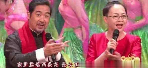 高枫死因 2002年,高枫疑因"PCP肺炎"离世,章子怡赶紧辟谣:我只是他女模特