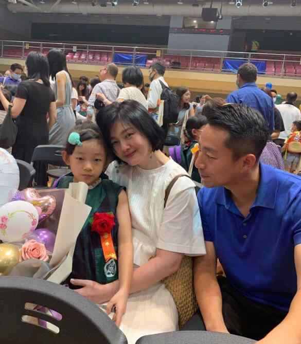 大s最近情况 7月9日大S开直播，与之前判若两人，网友：这种状态直播真的好吗