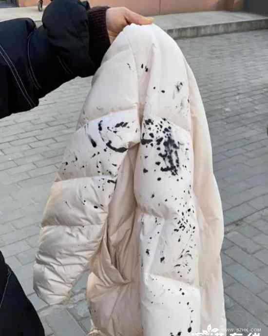 西安多人在街头被陌生人泼墨 事件的真相是什么？