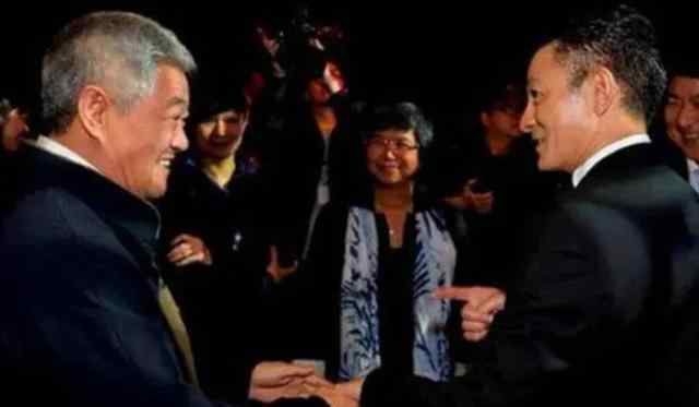 刘勇打刘德华耳光 刘德华东北举办演唱会被打，大佬向华强帮不上忙，最后他出面摆平