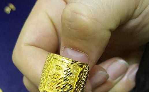 金店老板遭劫杀 惨不忍睹暴行令人发指