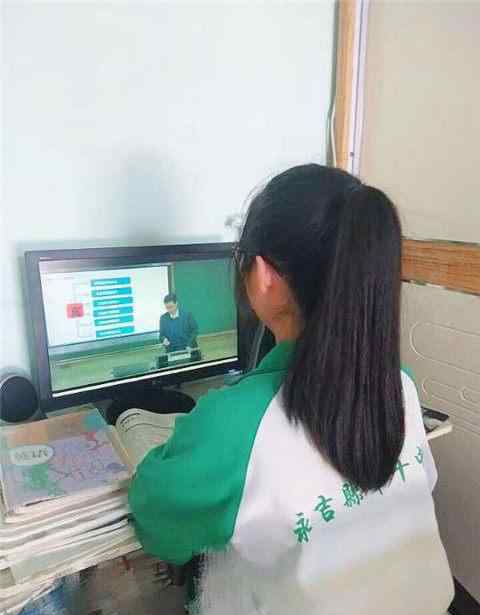 永吉十中 永吉十中组织毕业班学生收看“中考考前复习的心理智慧”视频