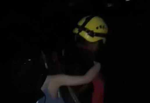 游客暴雨被困长城 惊险至极真相简直太吓人了