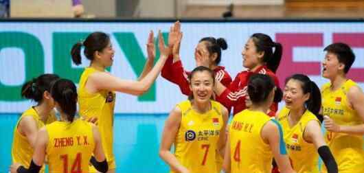 中国女排战胜波兰 这比赛也太精彩了