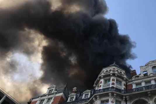伦敦一酒店起火 为什么起火原因何在？