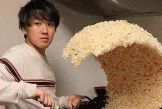 海啸炒饭翻锅爆红 为什么走红究竟是怎么回事？