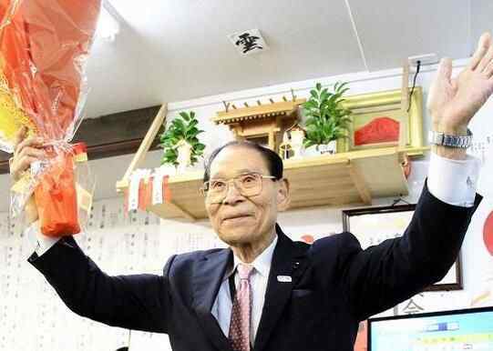 88岁老人当选议员 究竟是怎么选出来的？