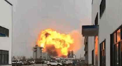 江苏爆炸44人遇难 盐城化工厂爆炸事故令人泪奔