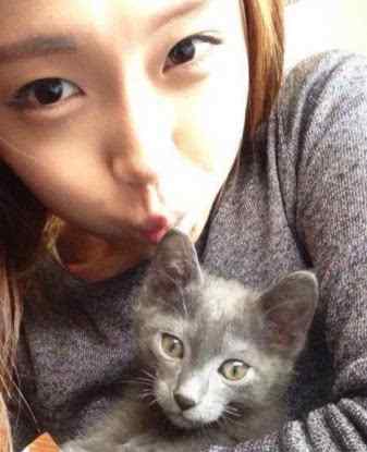 韩国女警察卖萌 韩国最美女警察性感照流出 比基尼造型令人血喷