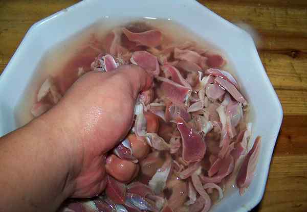 酸豆角怎么做好吃 酸辣鸡胗简单又好吃的做法 酸辣鸡胗做法和材料