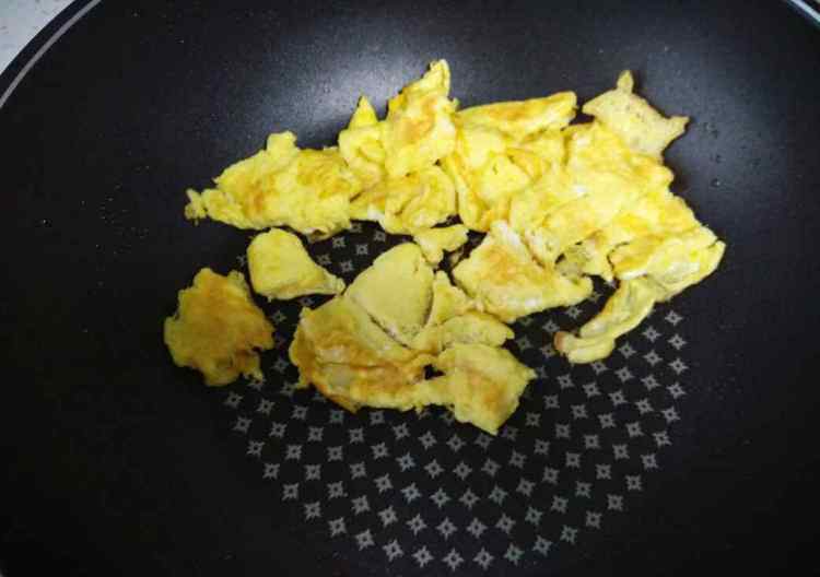 炒面怎么做简单又好吃 简单美味蛋炒面配方 简单美味蛋炒面的做法大全