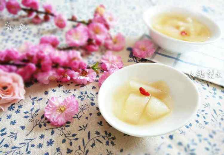 冰糖雪梨水 冰糖梨水怎么做好吃 冰糖梨水食谱做法大全