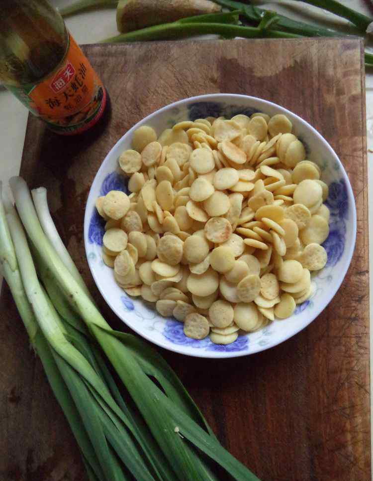 豆饼的做法 蒜苗炒豆饼做法和配方 蒜苗炒豆饼配方与做法