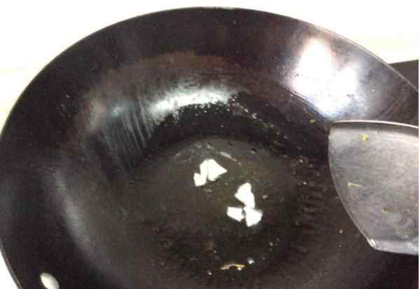 杭白菜怎么炒好吃 清炒杭白菜的家常做法 清炒杭白菜食谱简单做法