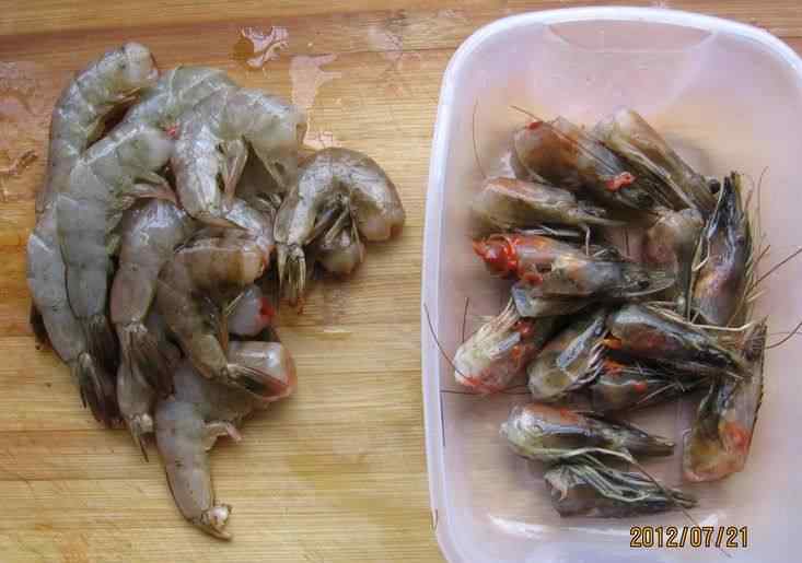 海鲜怎么做 蒜蓉粉丝蒸虾的家常做法 蒜蓉粉丝蒸虾的做法大全
