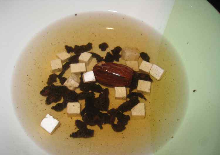 黄精怎么吃最好 黄精茯苓瘦肉汤的做法 黄精茯苓瘦肉汤的做法大全