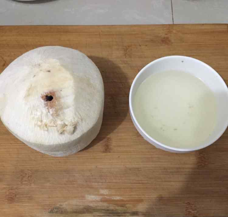 正宗海南椰子鸡的做法 椰子鸡的做法 椰子鸡做法及配料