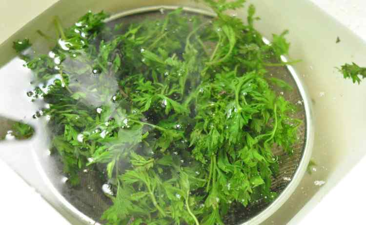辣子鸡的家常做法 艾草青团简单又好吃的做法 艾草青团的做法大全