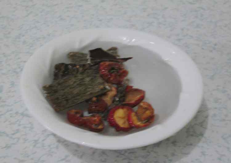 杜仲怎么吃 杜仲茶的简单做法 杜仲茶做法和材料