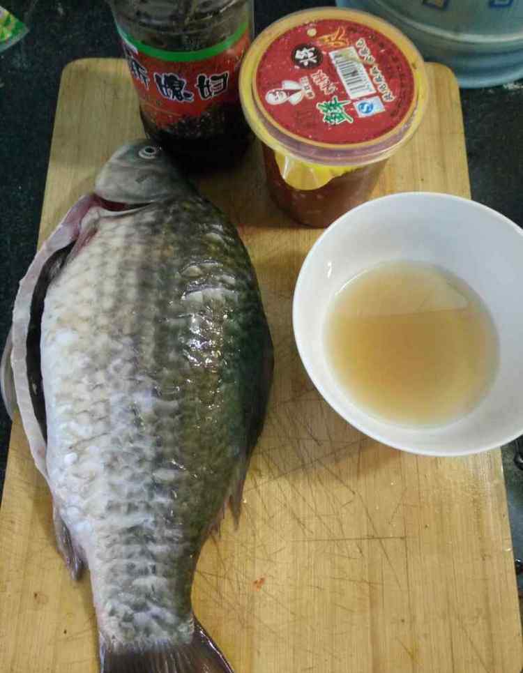 烩炸鱼块 炸鱼块炖粉条怎么做 炸鱼块炖粉条怎么做有营养