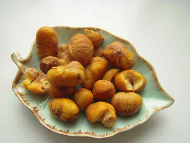 麻鸡怎么做好吃 栗子黄焖鸡怎么做好吃 栗子黄焖鸡食谱做法大全