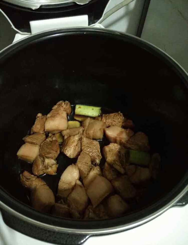 高压锅红烧肉的做法 电压力锅红烧肉怎么做好吃 电压力锅红烧肉做法及配料