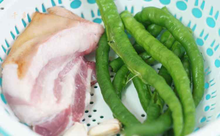 湘菜的做法 农家小炒肉的简单做法 农家小炒肉做法步骤图解