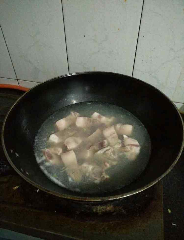 高压锅红烧肉的做法 电压力锅红烧肉怎么做好吃 电压力锅红烧肉做法及配料