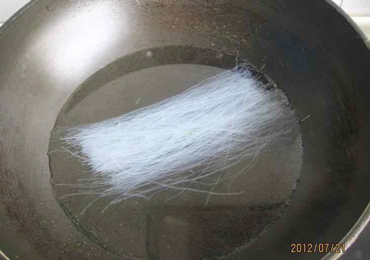 海鲜怎么做 蒜蓉粉丝蒸虾的家常做法 蒜蓉粉丝蒸虾的做法大全