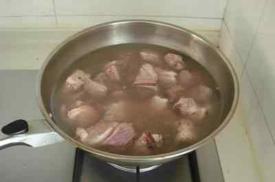 墨鱼干的做法 墨鱼排骨汤怎么做好吃 墨鱼排骨汤做法步骤图解