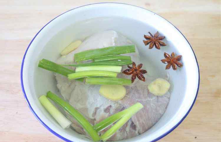 猪肉松的做法 自制肉松的家常做法 自制肉松做法及配料