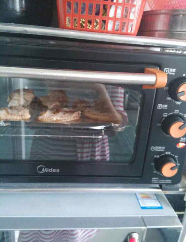烤鸡翅的做法烤箱 烤箱烤鸡翅的简单做法 烤箱烤鸡翅食谱简单做法