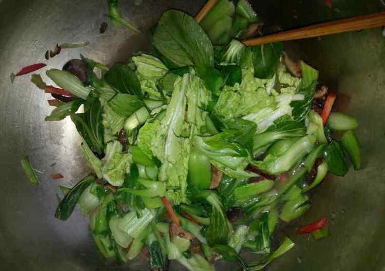 青菜香菇包子馅的做法 青菜香菇虾仁包子的家常做法 青菜香菇虾仁包子做法步骤图解