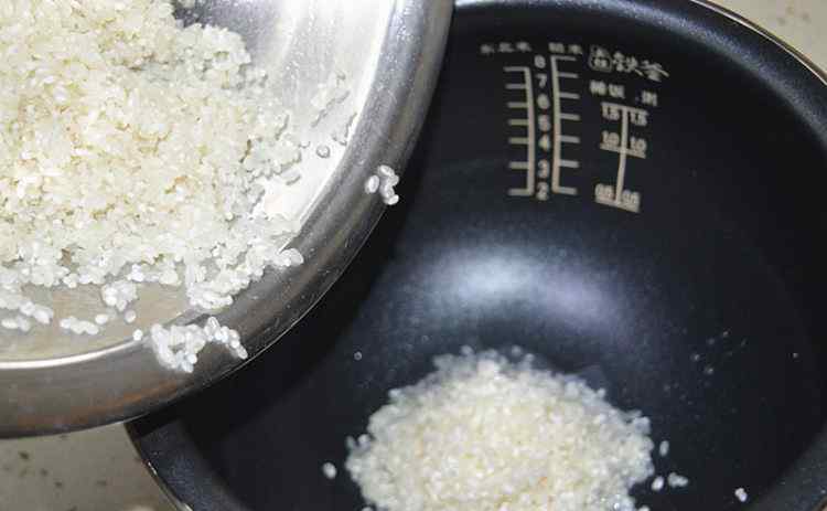 红薯粥的做法 红薯粥做法和配方 红薯粥食谱做法大全