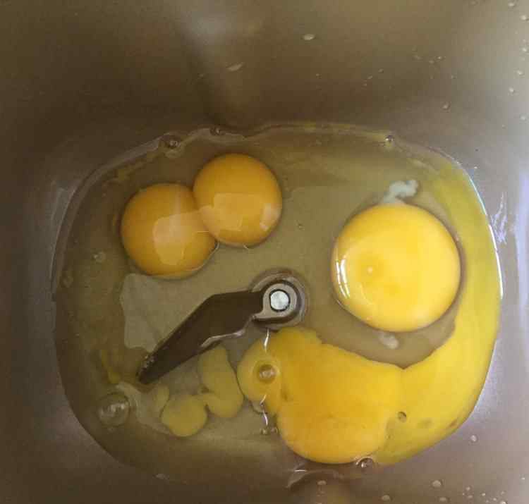 擀面条的做法 手工擀面条怎么做好吃 手工擀面条食谱简单做法