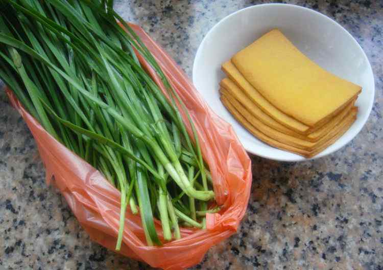 豆干怎么做好吃 韭菜炒豆干的详细做法 韭菜炒豆干怎么做有营养